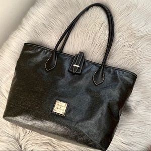 Dooney & Bourke Tote